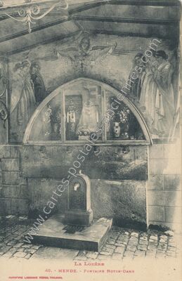 Carte postale ancienne Fontaine Notre-Dame — Mende (Lozère)