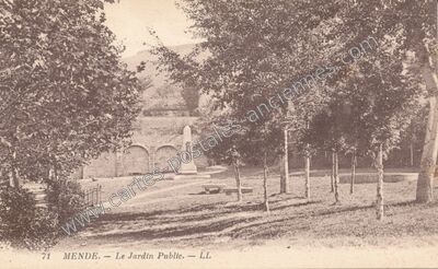 Carte postale ancienne Le Jardin Public — Mende (Lozère)