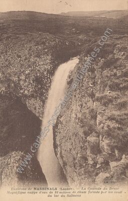 Carte postale ancienne La Cascade du Désoc Magnifique nappe d'eau de 32 mètres de chute formée par les eaux du… — Nasbinals (Lozère)