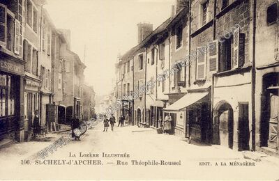 Carte postale ancienne Rue Théophile-Roussel — Saint-Chély-d'Apcher (Lozère)