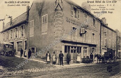 Carte postale ancienne Grand Hôtel du Lion d'Or — Saint-Chély-d'Apcher (Lozère)