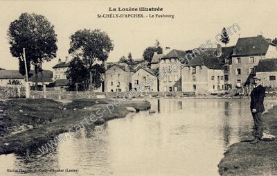 Carte postale ancienne Le Faubourg — Saint-Chély-d'Apcher (Lozère)