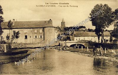 Carte postale ancienne Une vue du Faubourg — Saint-Chély-d'Apcher (Lozère)