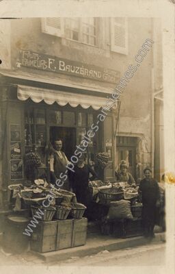 Carte postale ancienne Fruits Primeurs, Beurre, Gibier — Saint-Chély-d'Apcher (Lozère)