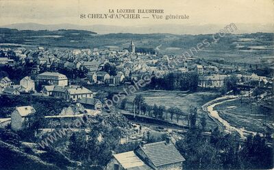 Carte postale ancienne Vue générale — Saint-Chély-d'Apcher (Lozère)