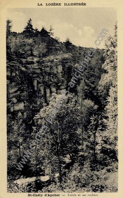 Carte postale ancienne Tatula et ses rochers — Saint-Chély-d'Apcher (Lozère)
