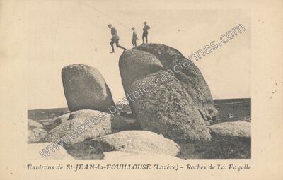 Carte postale ancienne Environs de St-JEAN-la-FOUILLOUSE - Roches de La Fayolle — Saint-Jean-la-Fouillouse (Lozère)