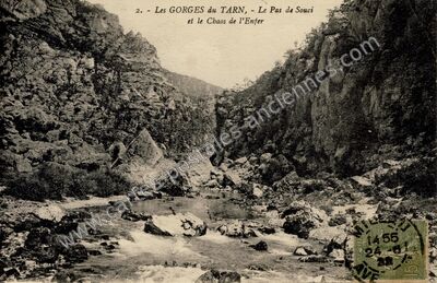 Carte postale ancienne Pas de Souci — Les Vignes (Lozère)