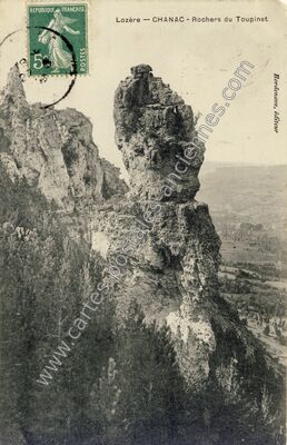 Carte postale ancienne Rochers du Toupinet — Chanac (Lozère)