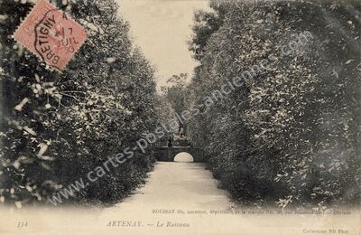 Carte postale ancienne Le Ruisseau — Artenay (Loiret)