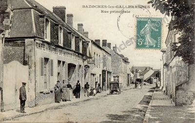 Carte postale ancienne Rue principale — Bazoches-les-Gallerandes (Loiret)