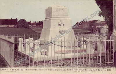 Carte postale ancienne Monument de Frédéric Bazille frappé d'une balle à l'attaque de Beaune-la-Rolande en 1870 — Beaune-la-Rolande (Loiret)