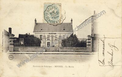 Carte postale ancienne La Mairie — Boynes (Loiret)