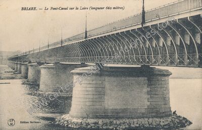 Carte postale ancienne Le Pont-Canal sur la Loire — Briare (Loiret)
