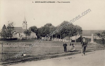 Carte postale ancienne Vue d'ensemble — Bucy-Saint-Liphard (Loiret)