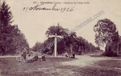 Carte postale ancienne Carrefour du Chêne brûlé — Cercottes (Loiret)