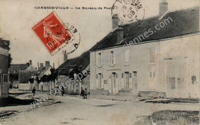 Carte postale ancienne Le Bureau de Poste — Charsonville (Loiret)