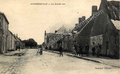 Carte postale ancienne La Grande rue — Charsonville (Loiret)
