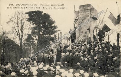 Carte postale ancienne Monument commémoratif de la Bataille du 9 Novembre 1870 - Le Jour de l'anniversaire — Coulmiers (Loiret)