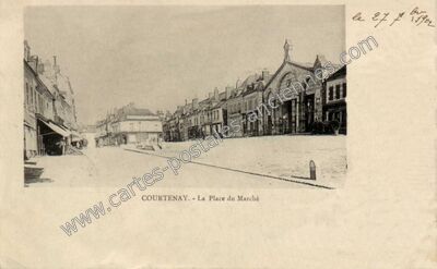 Carte postale ancienne La Place du Marché — Courtenay (Loiret)