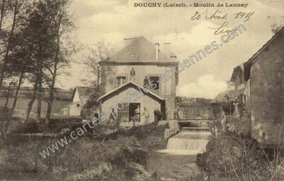Carte postale ancienne Moulin de Launay — Douchy (Loiret)