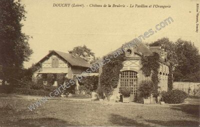 Carte postale ancienne Château de la Brulerie - Le Pavillon et l'Orangerie — Douchy (Loiret)