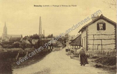 Carte postale ancienne Passage à Niveau du Ménil — Douchy (Loiret)