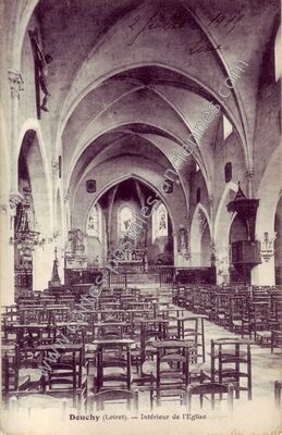 Carte postale ancienne Intérieur de l'Eglise — Douchy (Loiret)