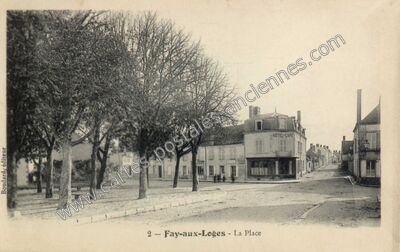 Carte postale ancienne La Place — Fay-aux-Loges (Loiret)