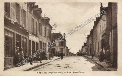 Carte postale ancienne Rue Notre-Dame — Fay-aux-Loges (Loiret)