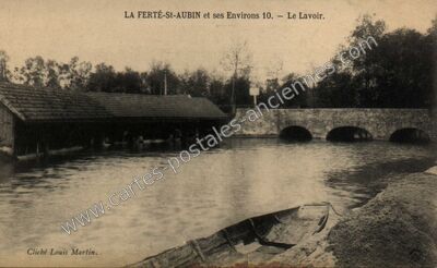 Carte postale ancienne Le Lavoir — La Ferté-Saint-Aubin (Loiret)
