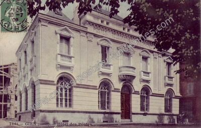 Carte postale ancienne Hôtel des Postes — Gien (Loiret)