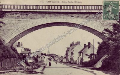 Carte postale ancienne Entrée Route d'Orléans — Gien (Loiret)