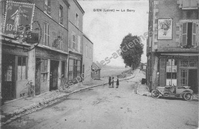 Carte postale ancienne Le Berry — Gien (Loiret)