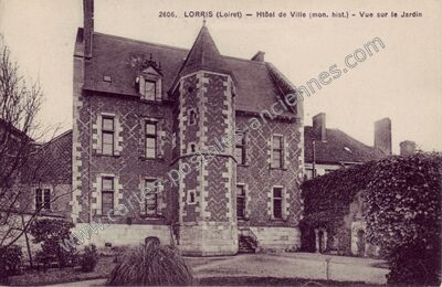 Carte postale ancienne Hôtel de Ville (mon. hist.) - Vue sur le Jardin — Lorris (Loiret)