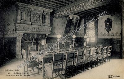 Carte postale ancienne Intérieur de la Mairie — Lorris (Loiret)