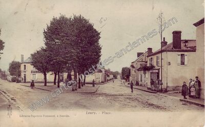 Carte postale ancienne Place — Loury (Loiret)