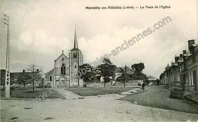 Carte postale ancienne La Place de l'Eglise — Marcilly-en-Villette (Loiret)