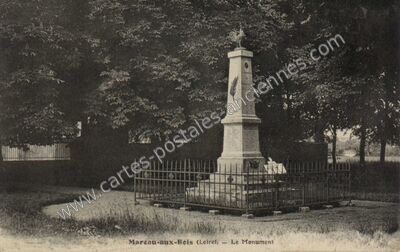 Carte postale ancienne Le Monument — Mareau-aux-Bois (Loiret)