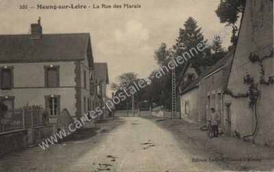 Carte postale ancienne La Rue des Marais — Meung-sur-Loire (Loiret)