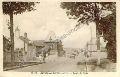 Carte postale ancienne Route de Blois — Meung-sur-Loire (Loiret)