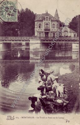 Carte postale ancienne Le Tivoli et Pont sur le Loing — Montargis (Loiret)