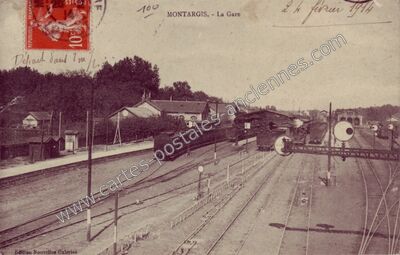 Carte postale ancienne La Gare — Montargis (Loiret)