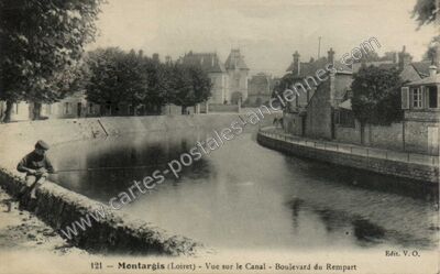 Carte postale ancienne Vue sur le Canal - Boulevard du Rempart — Montargis (Loiret)