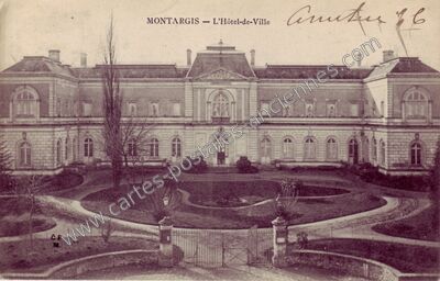 Carte postale ancienne L'Hôtel-de-Ville — Montargis (Loiret)