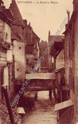Carte postale ancienne Le Bief de la Pêcherie — Montargis (Loiret)