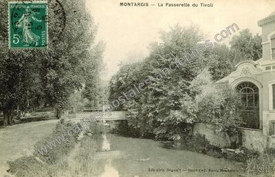 Carte postale ancienne La Passerelle du Tivoli — Montargis (Loiret)