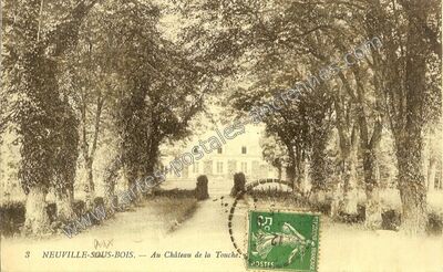 Carte postale ancienne Au Château de la Touche — Neuville-aux-Bois (Loiret)