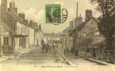 Carte postale ancienne Rue d'Orléans — Neuville-aux-Bois (Loiret)