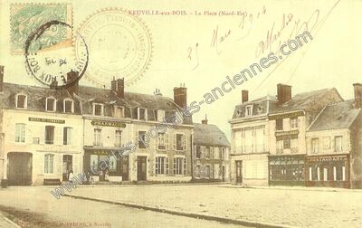 Carte postale ancienne La Place (Nord-Est) — Neuville-aux-Bois (Loiret)